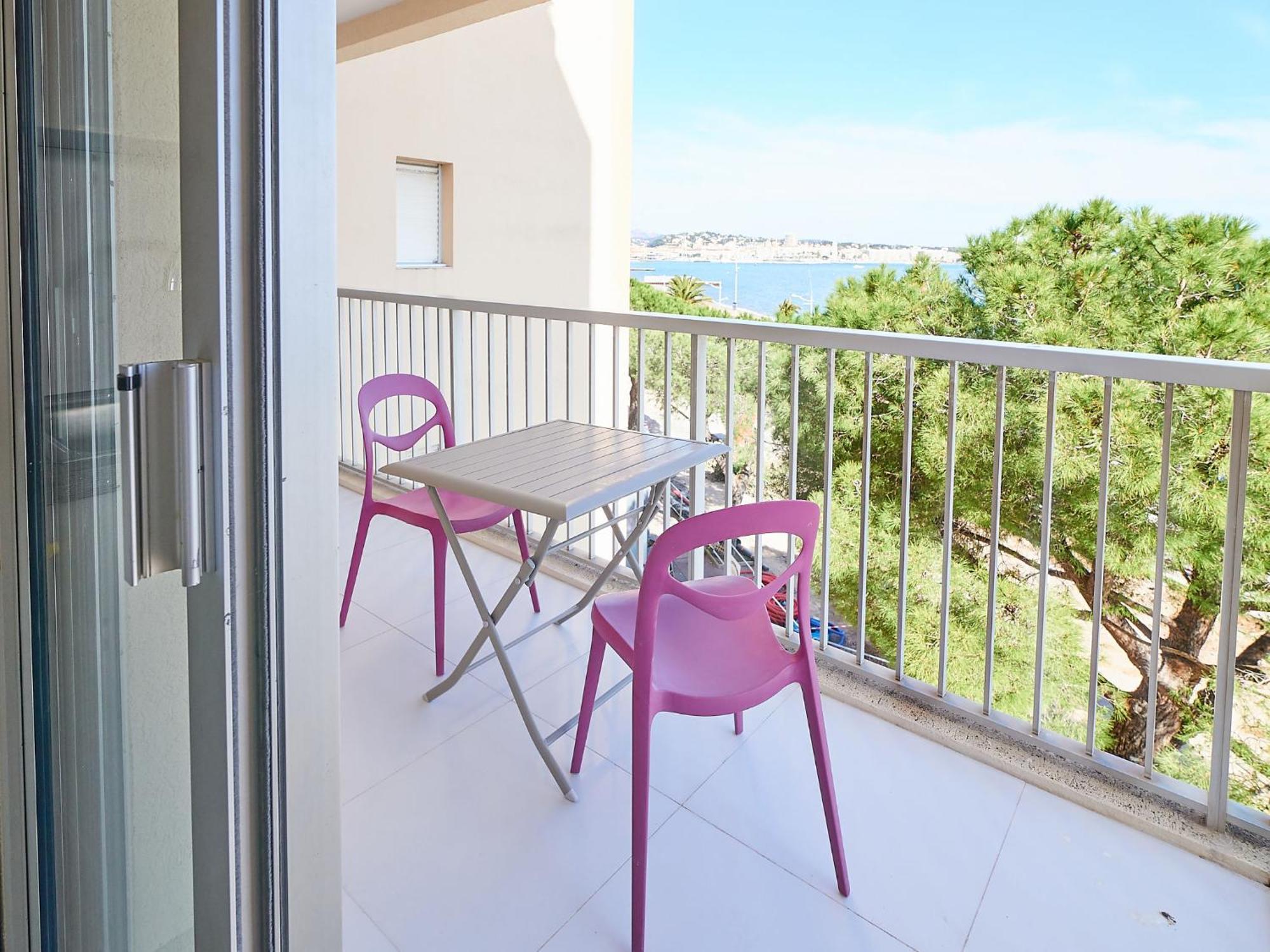 Le Capitole-2 * Fréjus